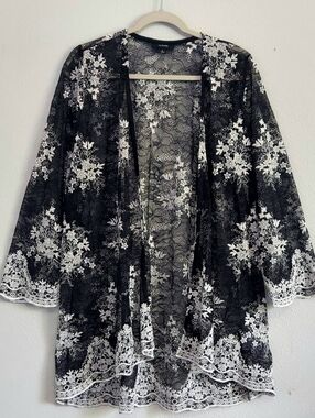 Alfani Open Lace Black White Floral Cardigan Robe Medium